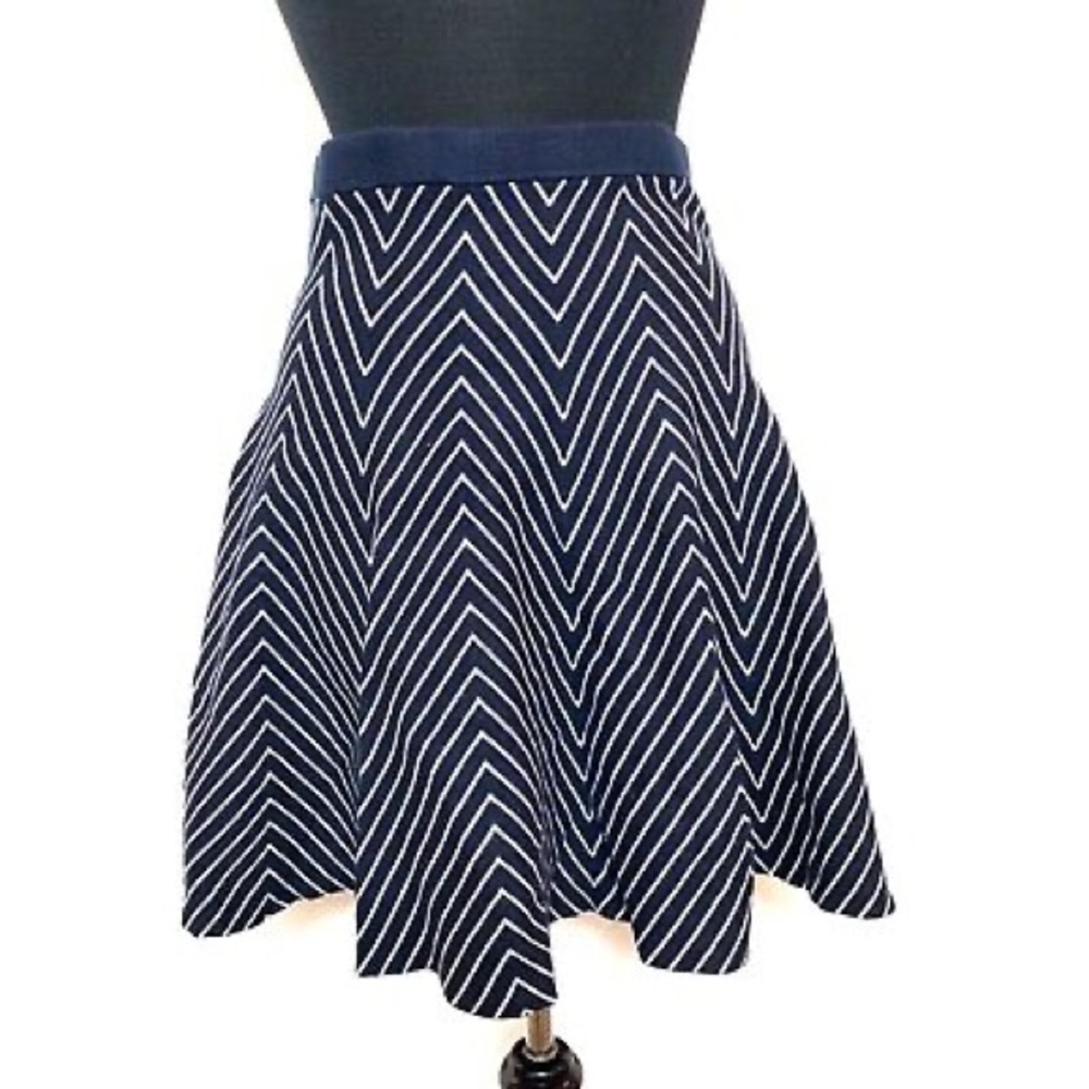 Carmen Marc Valo Knit Skirt in navy with white chevron print